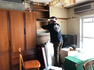 豊中市で浴室孤立死された方のお部屋清掃風景4